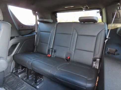 Used 2022 Chevrolet Tahoe LT w/ LT Signature Plus Package image 14