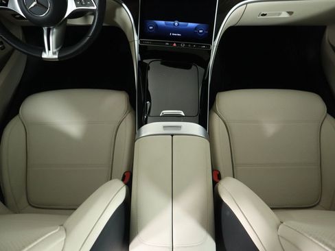 Certified 2022 Mercedes-Benz C 300 4MATIC Sedan image 17