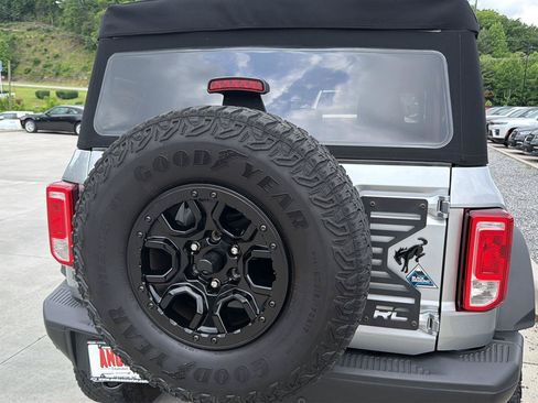 Used 2022 Ford Bronco Black Diamond AWD/4WD image 4