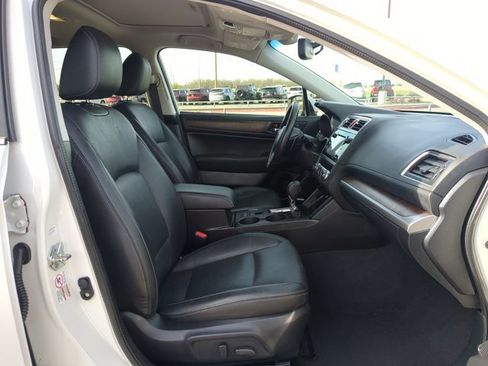 Used 2016 Subaru Outback 2.5i Limited image 19