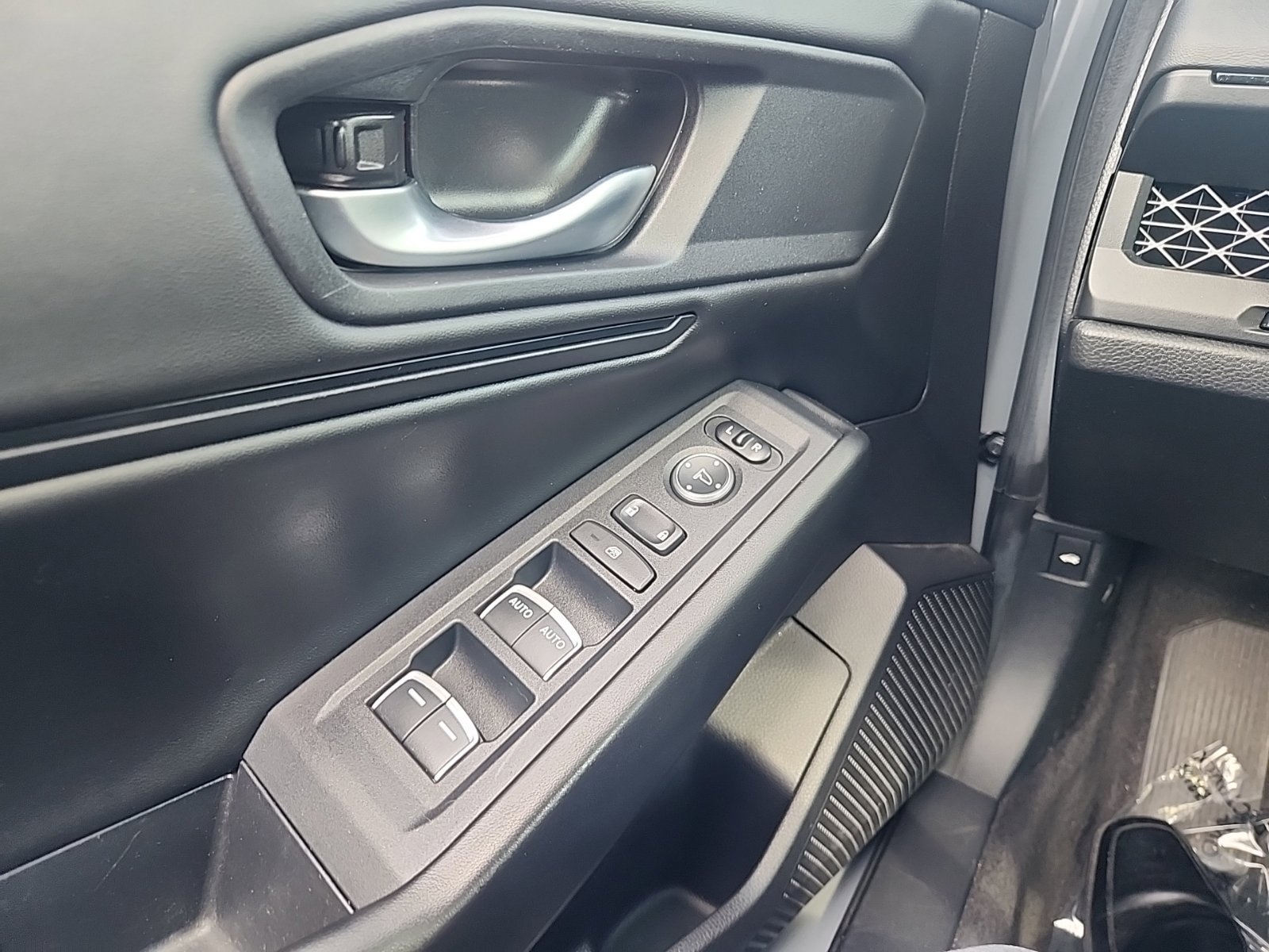 Used 2025 Honda Accord SE image 24
