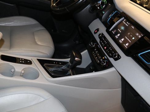 Used 2018 Kia Niro EX Premium image 46