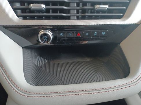 New 2025 Ford Explorer Active w/ Active Comfort Package image 28