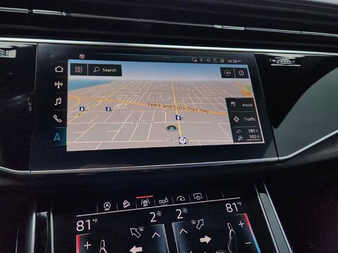 Used 2019 Audi Q8 Premium Plus AWD/4WD image 32