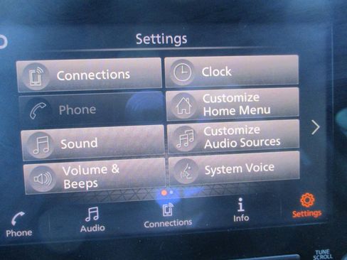 Used 2023 Nissan Titan S AWD/4WD image 40