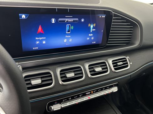 New 2026 Mercedes-Benz GLS 450 4MATIC image 31
