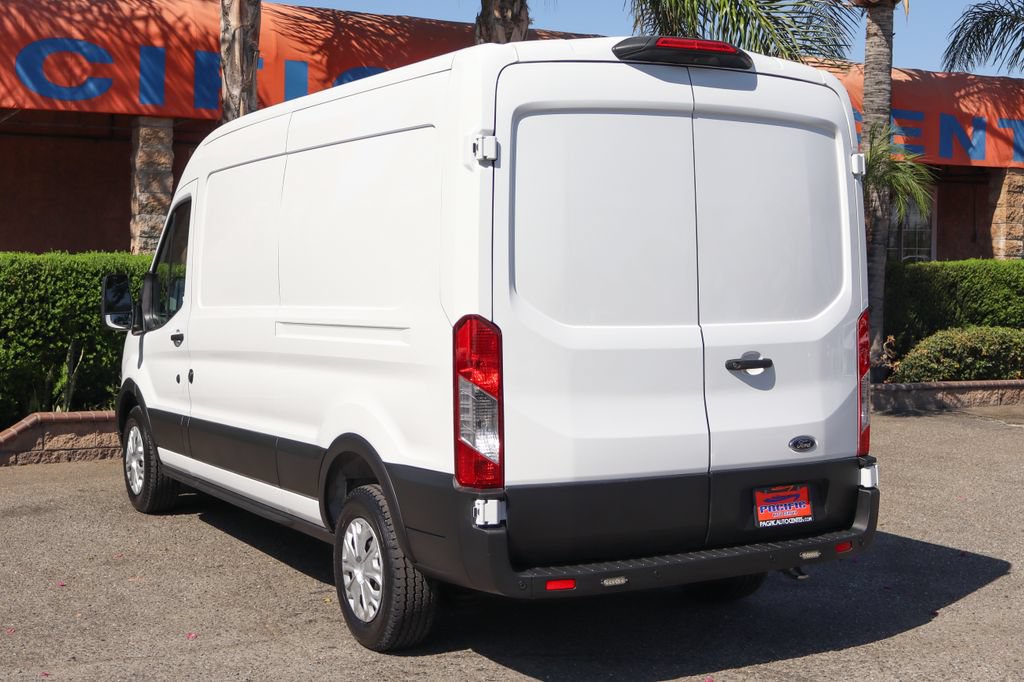 Used 2022 Ford E-Transit Medium Roof RWD image 6