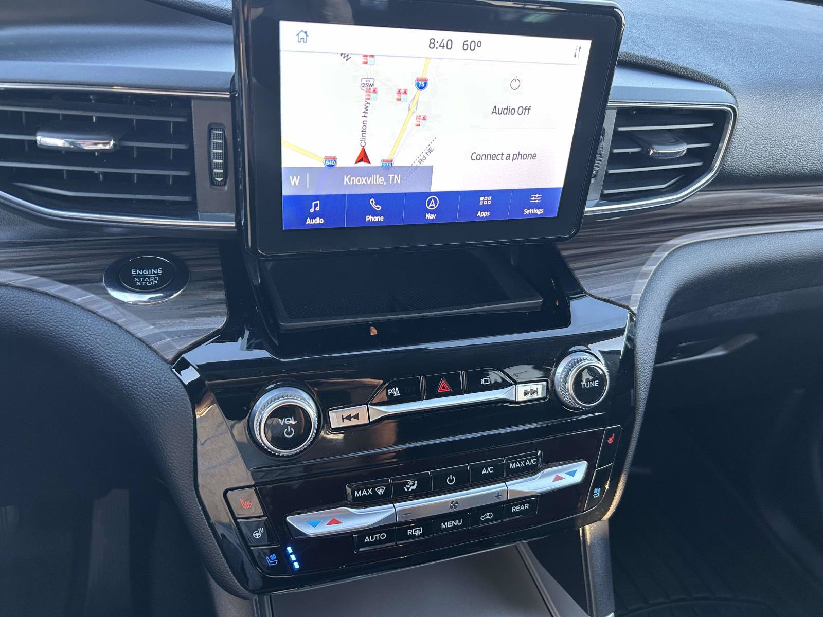 Used 2022 Ford Explorer Limited AWD/4WD image 21