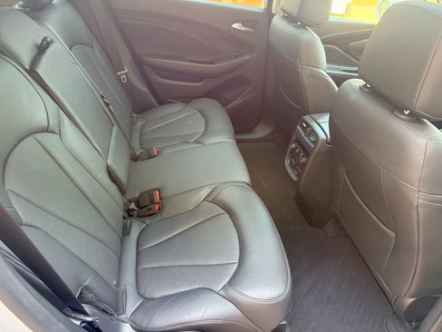 Used 2019 Buick Envision Essence FWD image 25