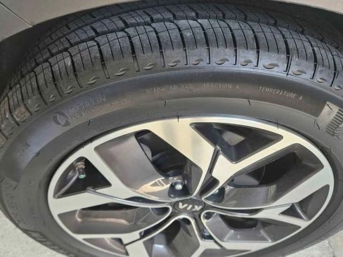 Used 2021 Kia Sportage EX image 19