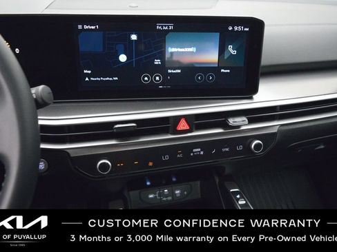 Certified 2025 Kia Sorento EX w/ Panoramic Sunroof Package AWD/4WD image 22