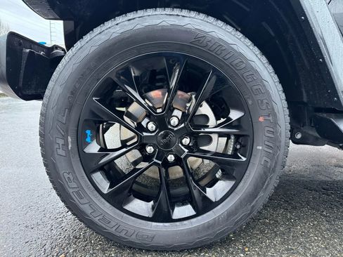 Used 2022 Jeep Wrangler Unlimited Sahara w/ Cold Weather Group image 21