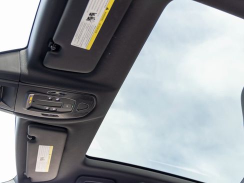 Certified 2025 Porsche Cayenne Coupe image 28