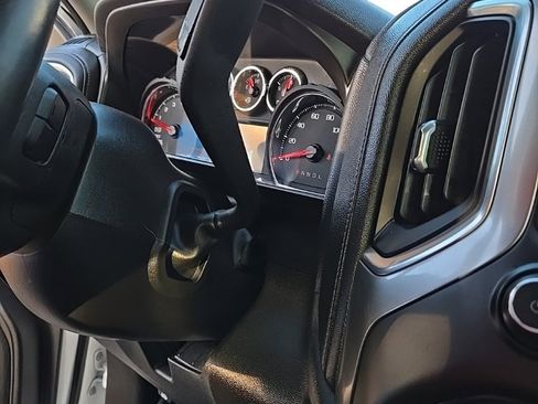 Used 2019 Chevrolet Silverado 1500 LT w/ Texas Edition image 26