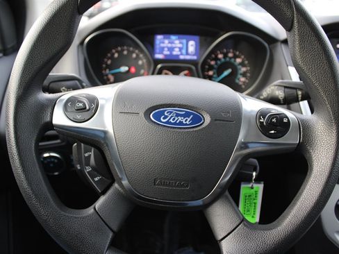 Used 2014 Ford Focus SE image 25