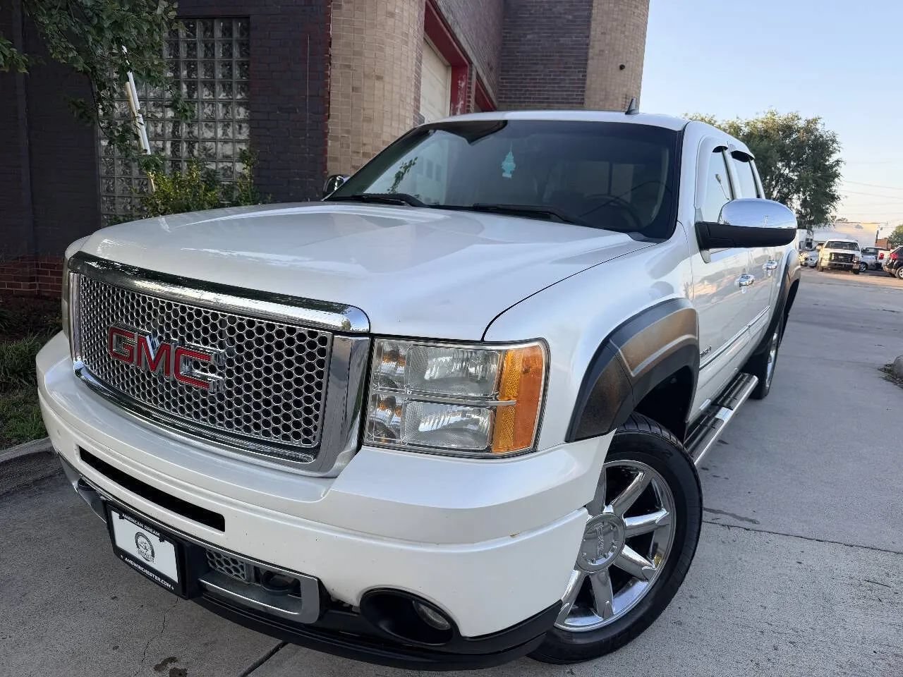 Used 2011 GMC Sierra 1500 Denali AWD/4WD image 2