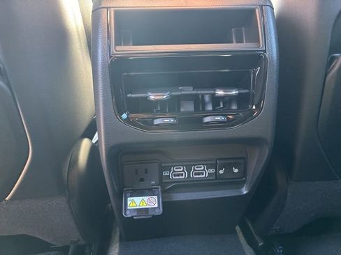 New 2025 Jeep Grand Cherokee Limited w/ Black Appearance Package AWD/4WD image 22