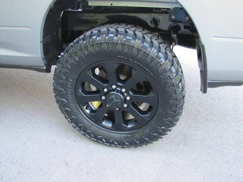 Used 2024 RAM 2500 Big Horn w/ Night Edition AWD/4WD image 35
