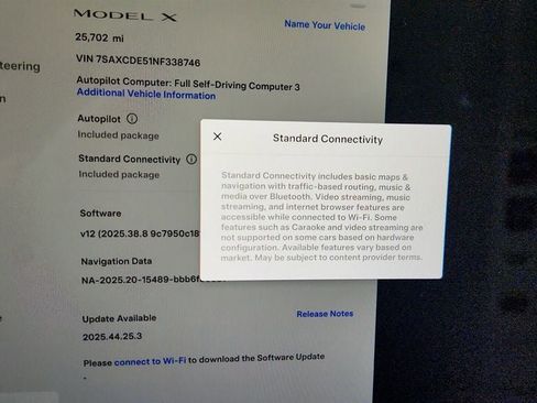 Used 2022 Tesla Model X image 17