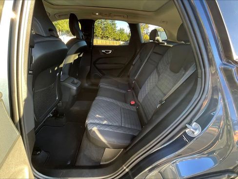 Used 2025 Volvo XC60 B5 Core w/ Protection Package Premier image 29