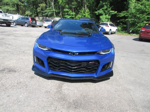 Used 2022 Chevrolet Camaro ZL1 RWD image 2