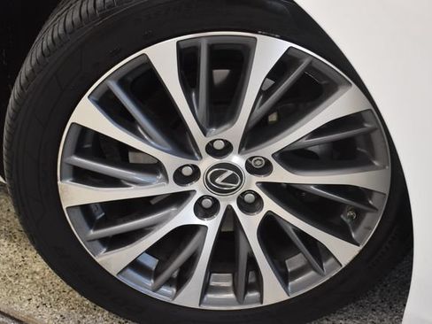 Used 2021 Lexus ES 250 w/ Premium Package AWD/4WD image 31