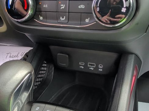 Used 2022 Chevrolet TrailBlazer RS AWD/4WD image 19