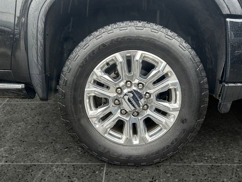 Used 2023 GMC Sierra 3500 Denali AWD/4WD image 9