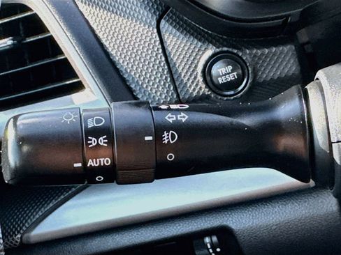 Used 2021 Subaru Forester Premium AWD/4WD image 12