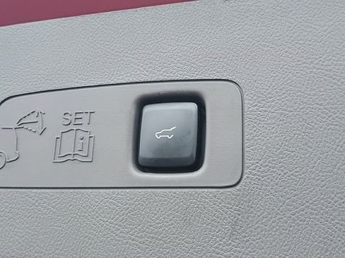 Certified 2023 Lincoln Corsair Standard w/ Equipment Group 101A image 8