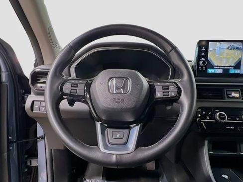 Used 2023 Honda Pilot Elite image 11