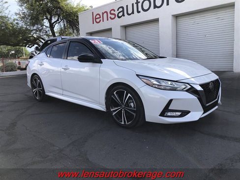 Used 2021 Nissan Sentra SR FWD image 2
