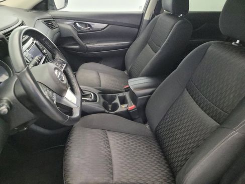 Used 2018 Nissan Rogue SV image 17