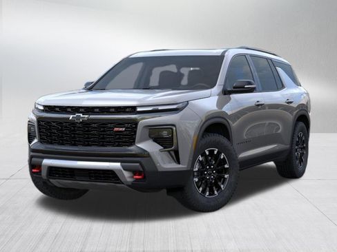 New 2026 Chevrolet Traverse Z71 w/ Enhanced Driving Package AWD/4WD image 9