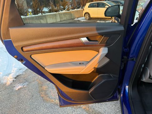 Used 2022 Audi Q5 2.0T Premium Plus w/ Premium Plus Package image 16