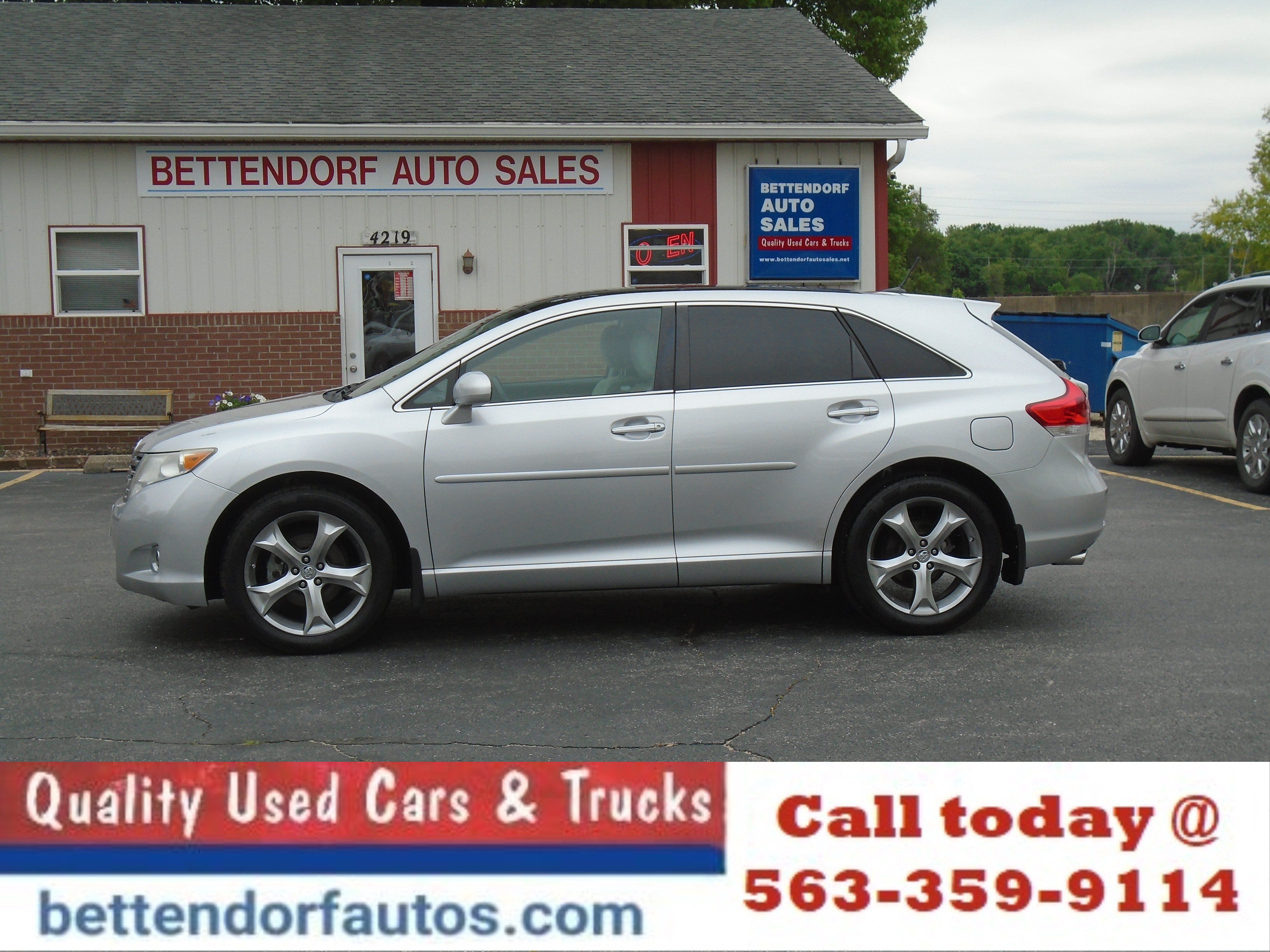 Used 2010 Toyota Venza FWD image 1