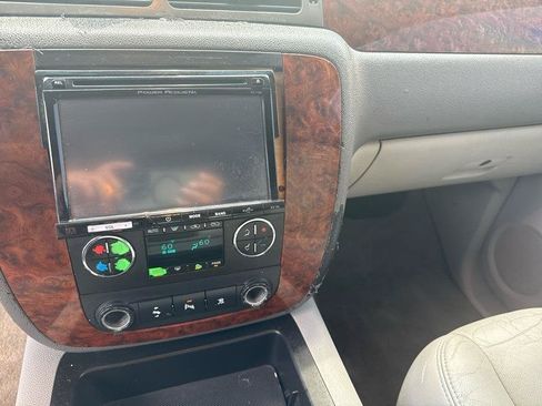 Used 2008 Chevrolet Avalanche LT w/ LT Preferred Equipment Group AWD/4WD image 9