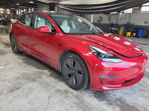 Used 2023 Tesla Model 3 Standard Range RWD image 3