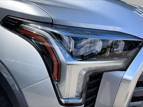 Used 2024 Toyota Tundra Limited AWD/4WD image 24
