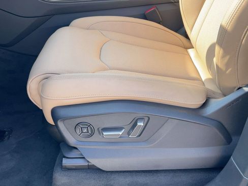 New 2025 Audi Q7 3.0T Prestige image 14