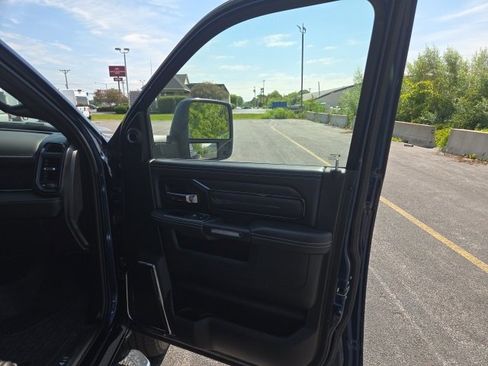 Used 2024 RAM 2500 Limited image 28