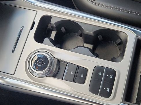 Used 2023 Ford Explorer XLT w/ Equipment Group 202A image 15