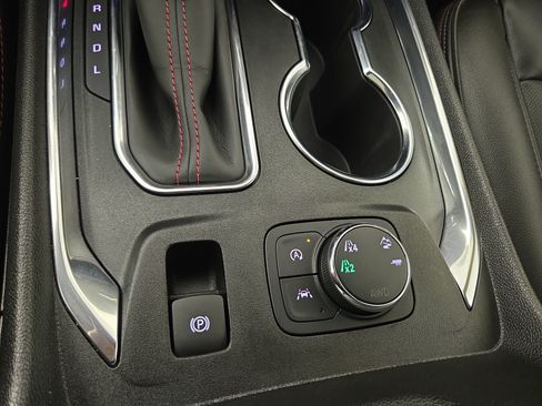 Certified 2023 Chevrolet Traverse RS AWD/4WD image 31