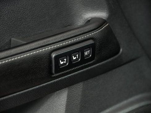 Used 2014 Toyota 4Runner Limited AWD/4WD image 14