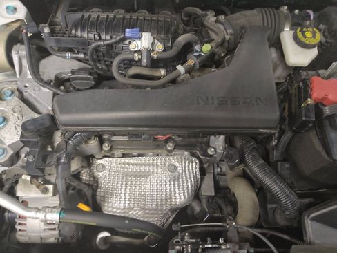 Used 2018 Nissan Rogue SV FWD image 30