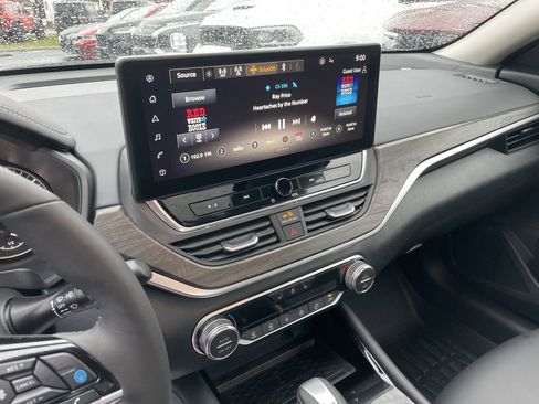 Used 2025 Nissan Altima 2.5 SL AWD/4WD image 32