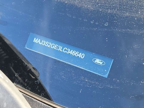 Used 2020 Ford EcoSport SE w/ SE Convenience Package image 4