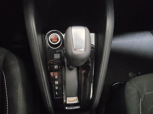 Used 2022 Nissan Kicks S FWD image 18
