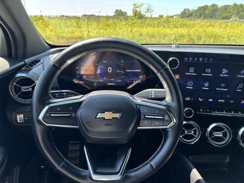 Used 2024 Chevrolet Blazer EV LT AWD/4WD image 25
