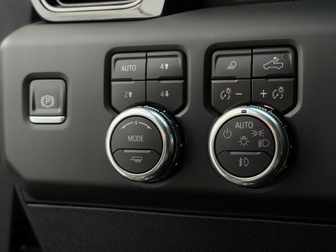 Used 2026 GMC Sierra 1500 AT4 w/ AT4 Premium Package AWD/4WD image 40